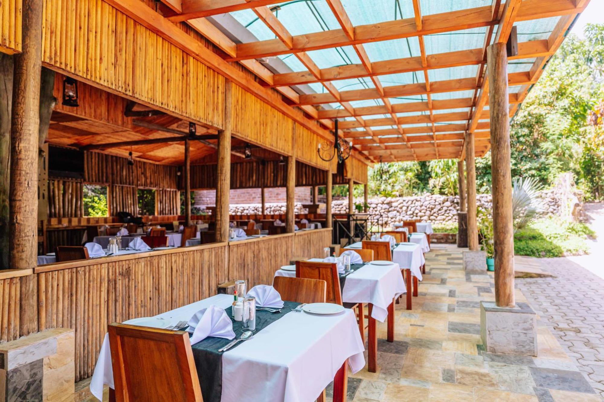 Under The Shade Safari Lodge Arusha Extérieur photo